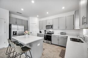 Luxury Home w Heated Pool, Gym, Playground & More!