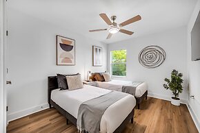 Luxury Home w Heated Pool, Gym, Playground & More!