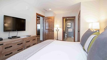 Luxury 2 Bedroom Residence at The Vail Ritz-carlton