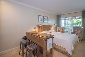 511 Sunsuite - Charming Studio, Sleeps 4! Resort Access Included!