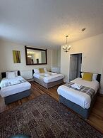Victoria Hotel