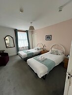 Victoria Hotel
