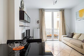 Sotto i portici di Via Pietralata