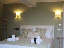 Maes Y Neuadd Country House