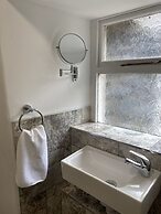 Maes Y Neuadd Country House