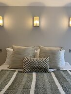 Maes Y Neuadd Country House