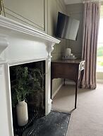 Maes Y Neuadd Country House