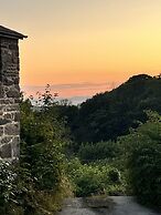 Maes Y Neuadd Country House