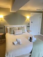 Maes Y Neuadd Country House