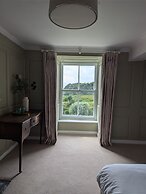 Maes Y Neuadd Country House