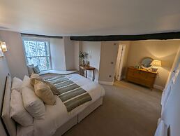 Maes Y Neuadd Country House