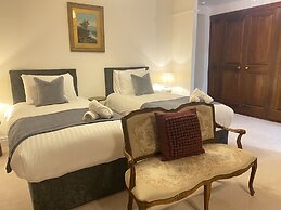 Maes Y Neuadd Country House