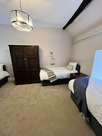 Maes Y Neuadd Country House