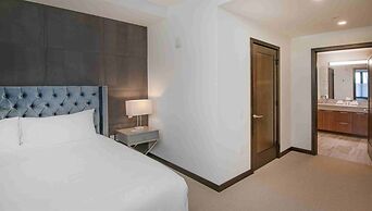 Modern 2 Bedroom Luxury Condo in Lionshead Village