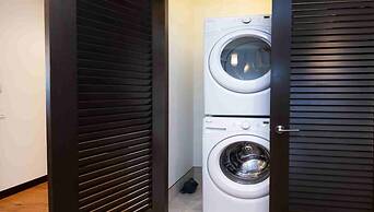 Modern 2 Bedroom Luxury Condo in Lionshead Village