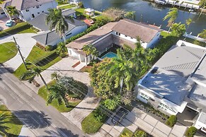 Amazing 7 BR Villa With Heated Pool Near the Beach