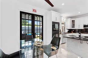 Amazing 7 BR Villa With Heated Pool Near the Beach