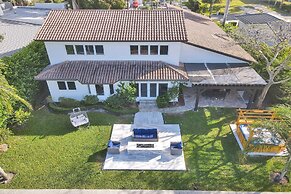 Amazing 7 BR Villa With Heated Pool Near the Beach