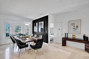 Amazing 7 BR Villa With Heated Pool Near the Beach