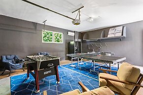 Amazing 7 BR Villa With Heated Pool Near the Beach