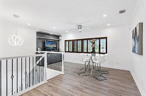 Amazing 7 BR Villa With Heated Pool Near the Beach