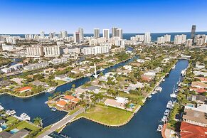 Amazing 7 BR Villa With Heated Pool Near the Beach