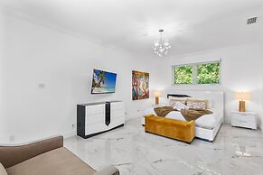 Amazing 7 BR Villa With Heated Pool Near the Beach