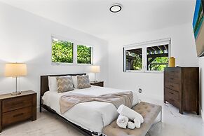 Amazing 7 BR Villa With Heated Pool Near the Beach