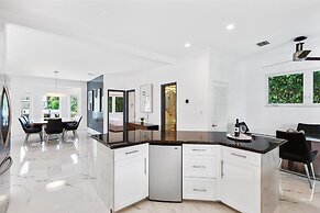 Amazing 7 BR Villa With Heated Pool Near the Beach