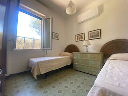 Splendid Detached Villa, Near the sea