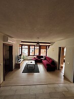 Charming Apartment City Escape