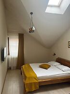 Charming Apartment City Escape