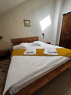 Charming Apartment City Escape