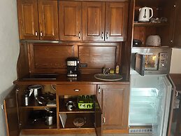 Charming Apartment City Escape