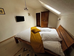 Charming Apartment City Escape