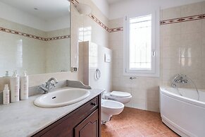 Giorgi Homes - Family Apartment