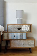 Aki Gray Apartment Serene Oasis