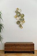 Aki Gray Apartment Serene Oasis