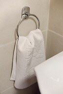 Aki Gray Apartment Serene Oasis