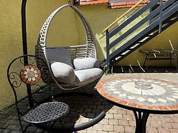 Aki Gray Apartment Serene Oasis