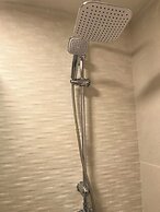 Aki Gray Apartment Serene Oasis