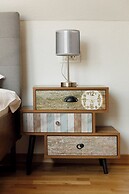 Aki Gray Apartment Serene Oasis