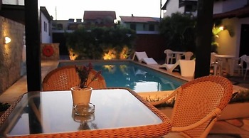 Pousada Canto da Baleia Ltda