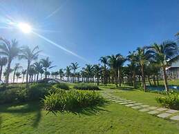 Arena Cam Ranh Ocean View Resort