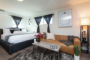 Stunning Studio Near DTLA