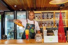 Pao Pao Hotel and Beach Club