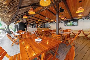 Pao Pao Hotel and Beach Club