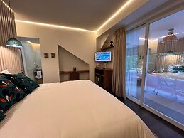 Pao Pao Hotel and Beach Club