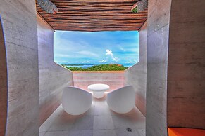 Pao Pao Hotel and Beach Club