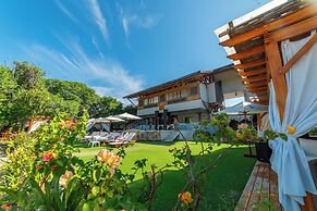 Pao Pao Hotel and Beach Club